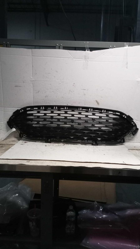 2020 Ford Escape Grille OEM Black Used LJ6Z8200BA 81K Miles 4DR SUV