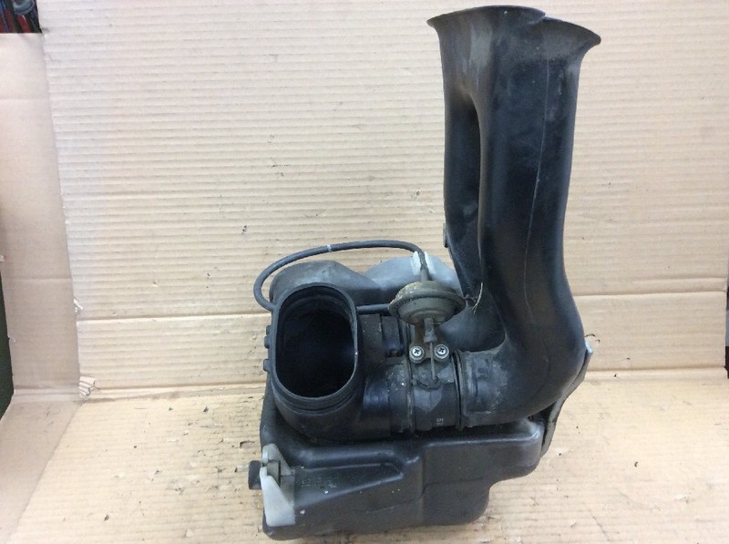 92-96 Prelude Si Air Intake Resonator Chamber Assy Air In Tube B Used OEM