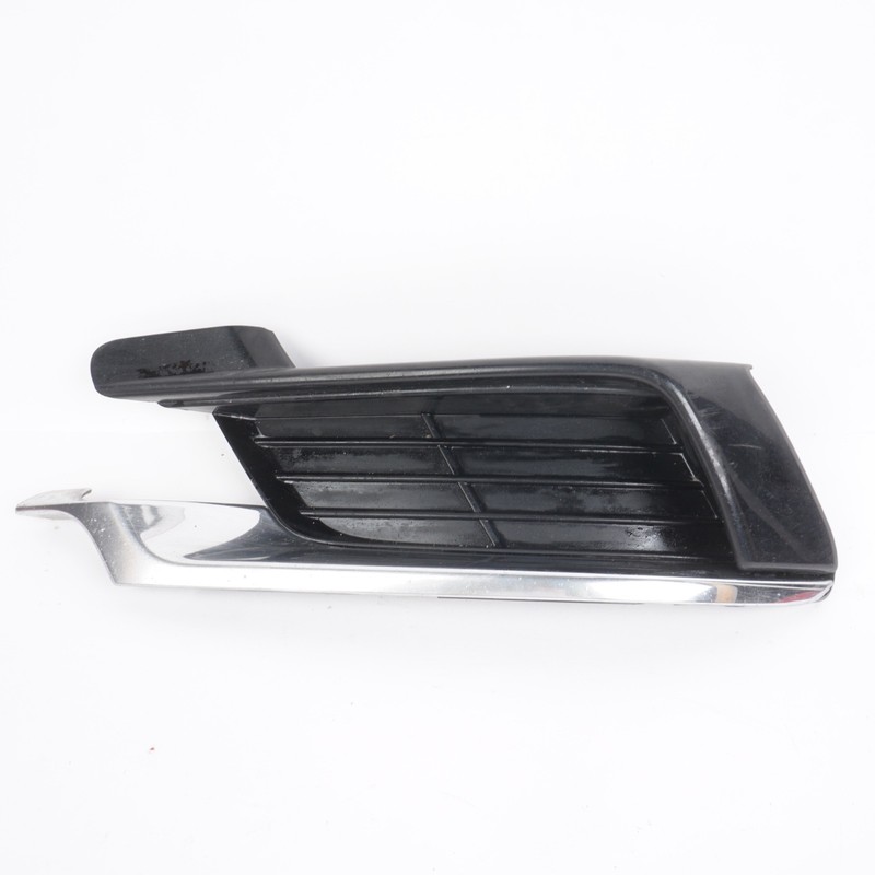 2017 - 2020 Lincoln Continental Front Left Bumper Bracket Fog Light Cover Trim