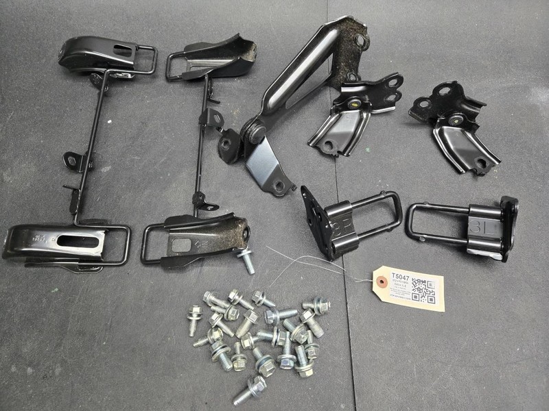 Rear Seat Child Anchor Plates w/ Strikers + Hinges Set 2021 Toyota RAV4 19 - 24