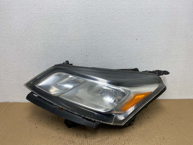 2013-2017 Chevrolet Traverse Left Driver LH Side Headlight Halogen OEM AC4124 DW