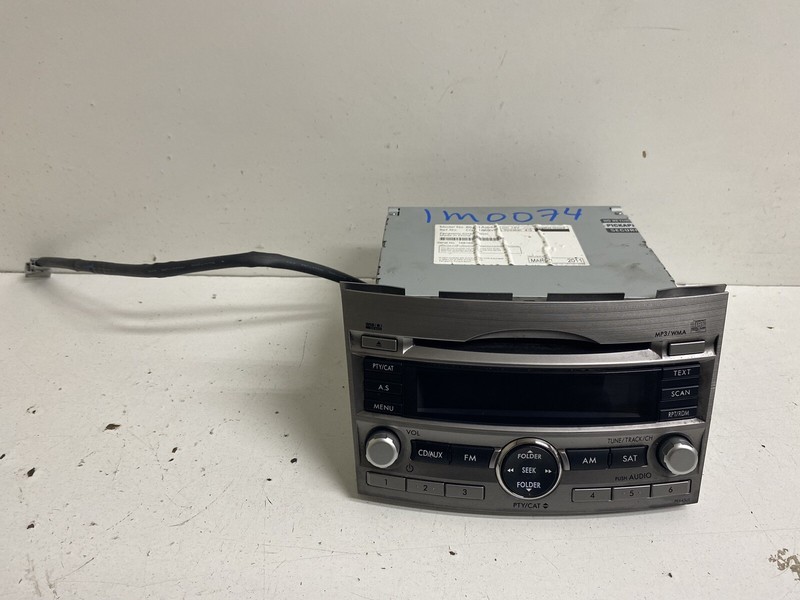 2010-2011 Subaru Legacy Radio Stereo 2 DIN Disc CD Player 86201AJ64A