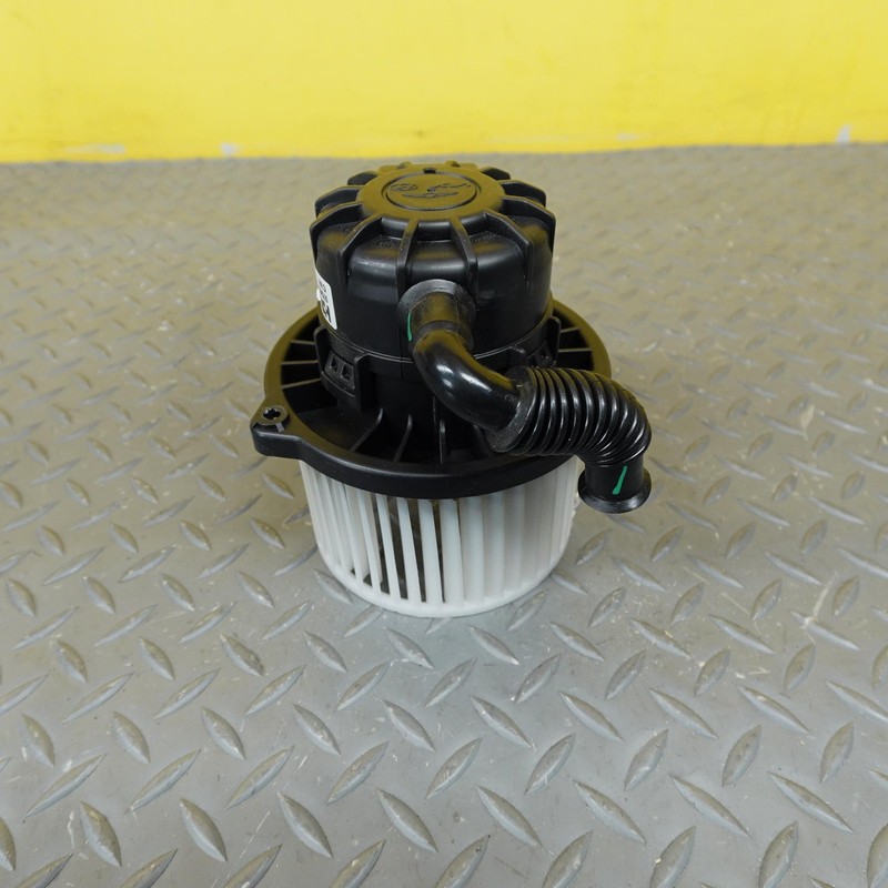 2024-2025 HYUNDAI SANTA FE REAR AC HEATER BLOWER MOTOR OEM 97945-2W000