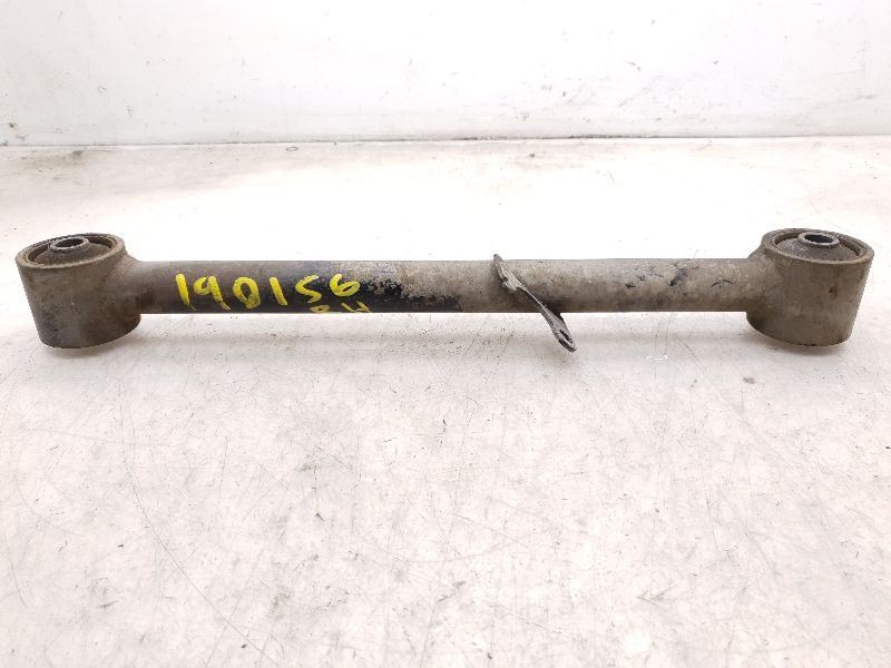 90-95 TOYOTA 4 RUNNER PASSENGER SIDE REAR LOWER CONTROL LOCATING ARM ASSEMBLY