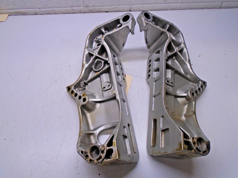 J6 Honda Outboard 40hp 50hp Transom Bracket (PAIR) 50311-ZV5-010ZA
