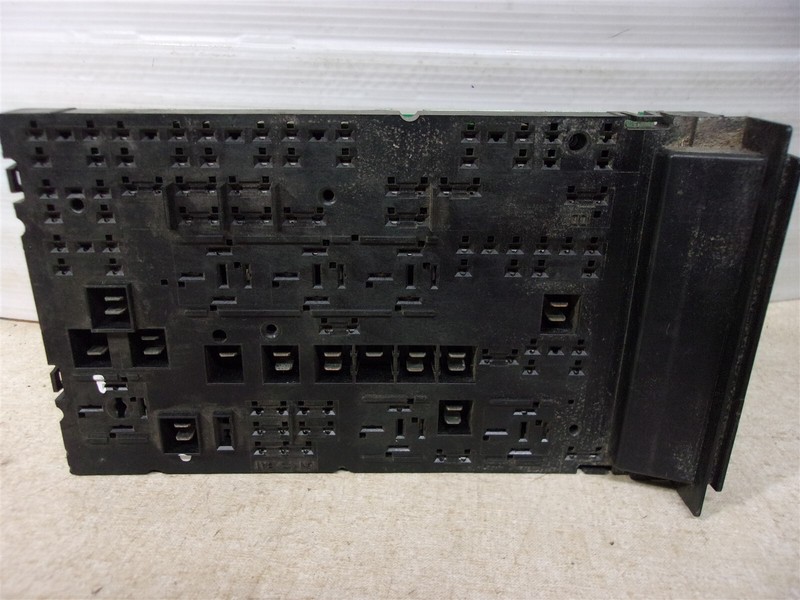 2001 Dodge Caravan Relay Module Fuse Block IPM Integrated Power Module