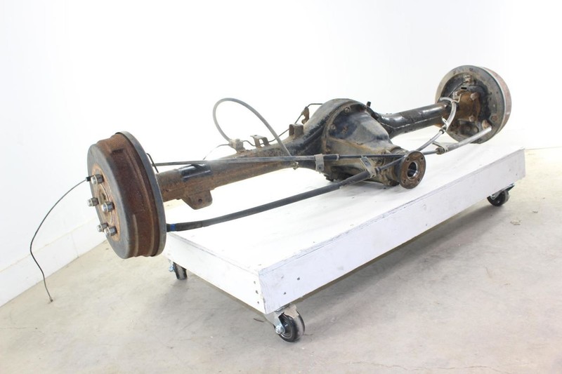 98-00 FRONTIER 4 Cylinder 2WD MT Rear Drive Axle Rear Axle Assembly