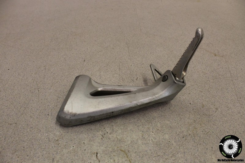 1999 Suzuki SV650 LEFT REAR BACK PASSENGER PEG MOUNT BRACKET SV 650 99
