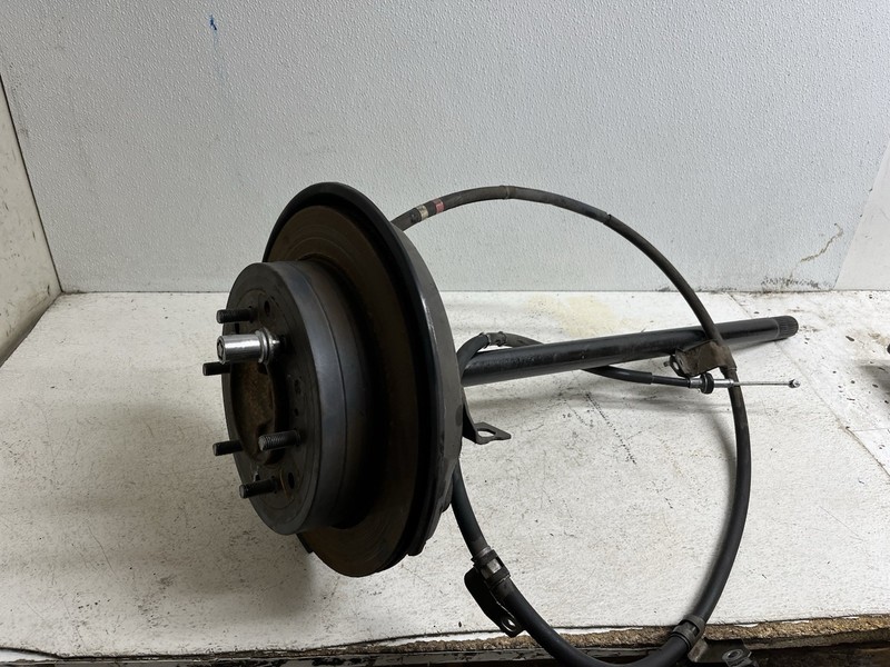 2007-2009 Toyota FJ Cruiser Left Driver Rear Axle Shaft E Locker Wheel Hub Mount