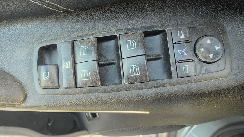 Door Switch Front MERCEDES GL350 07 08 09 10 11 12