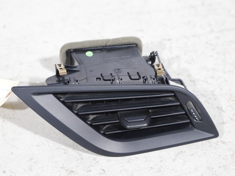 2020-2024 BMW F44 228I GRAN COUPE 2.0L - Right DASH AIR VENT 6823189 OEM 12K