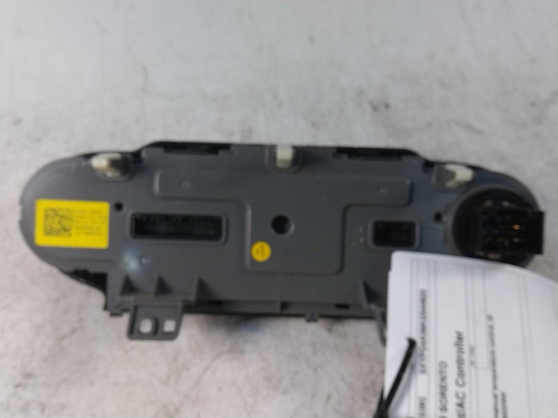 2019 KIA SORENTO A/C Selector Switch OEM 97250C6020WK Brown Used Blemished