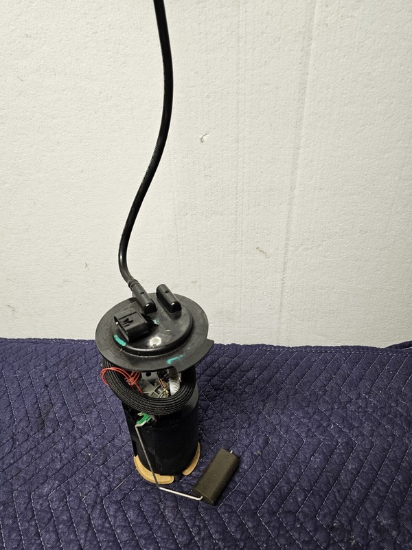 Electric Fuel Pump Module Fits Chevy Cobalt Pontiac G5 Pursuit Saturn Ion