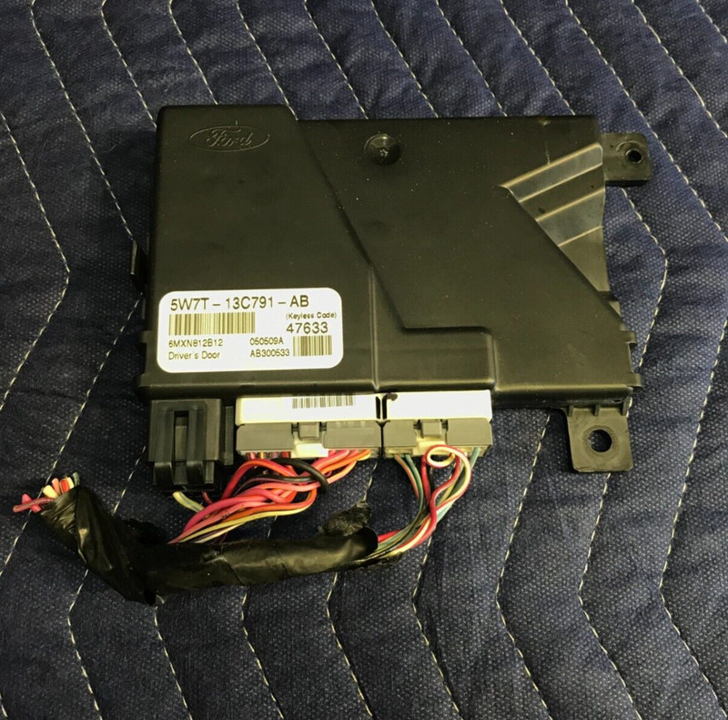 2005 MARQUIS VICTORIA Keyless Entry Driver Door Module LH Computer Switch OEM
