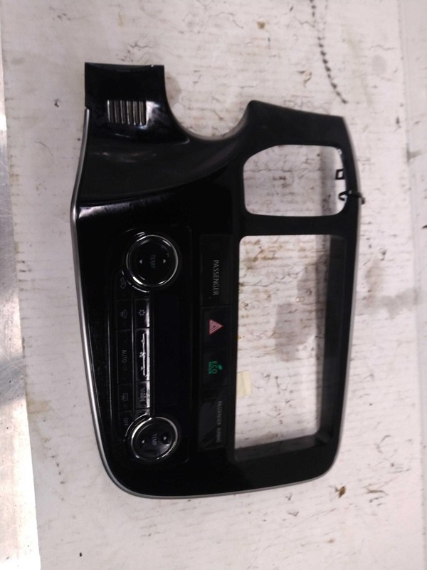 Used A/C Selector Switch fits: 2017 Mitsubishi OutlanderGrade A