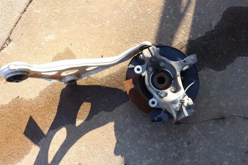 2019-2022 NISSAN ALTIMA FWD FRONT DRIVER SPINDLE KNUCKLE HUB W/ CONTROL ARM OEM