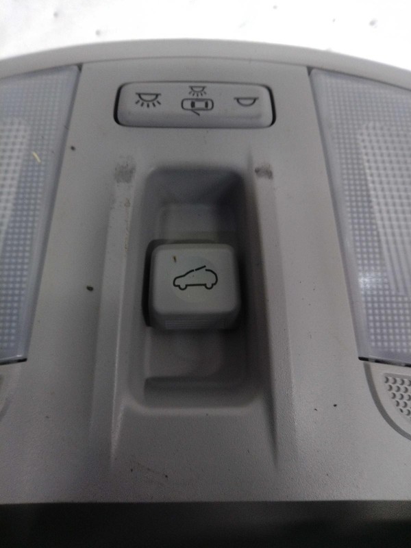2021 Hyundai Kona Center Console OEM Red 57000 Miles 92810J9100