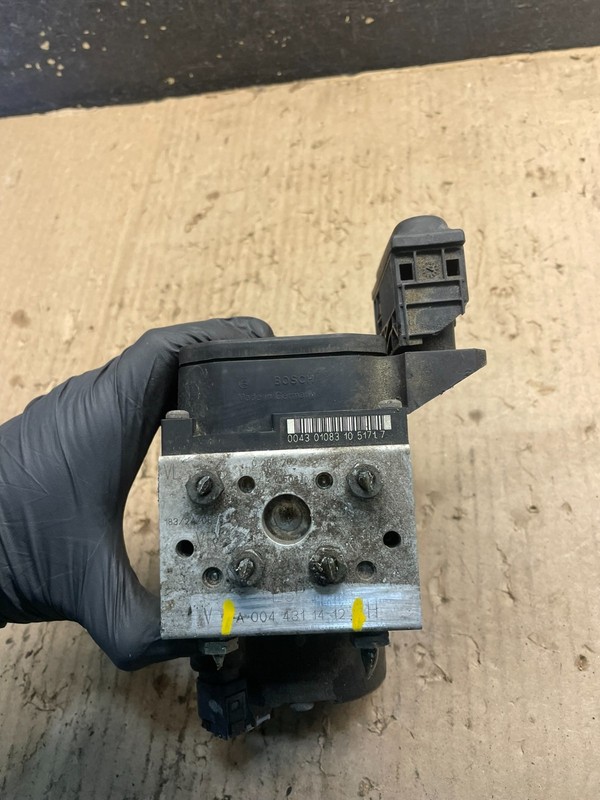 2001 to 2003 Mercedes CLK320 CLK55 ABS Anti Lock Brake Pump x0981 DG