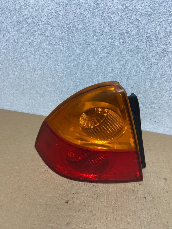 2002 to 2007 Suzuki Aerio Sedan Left Driver LH Tail Light OEM ac1394 DG