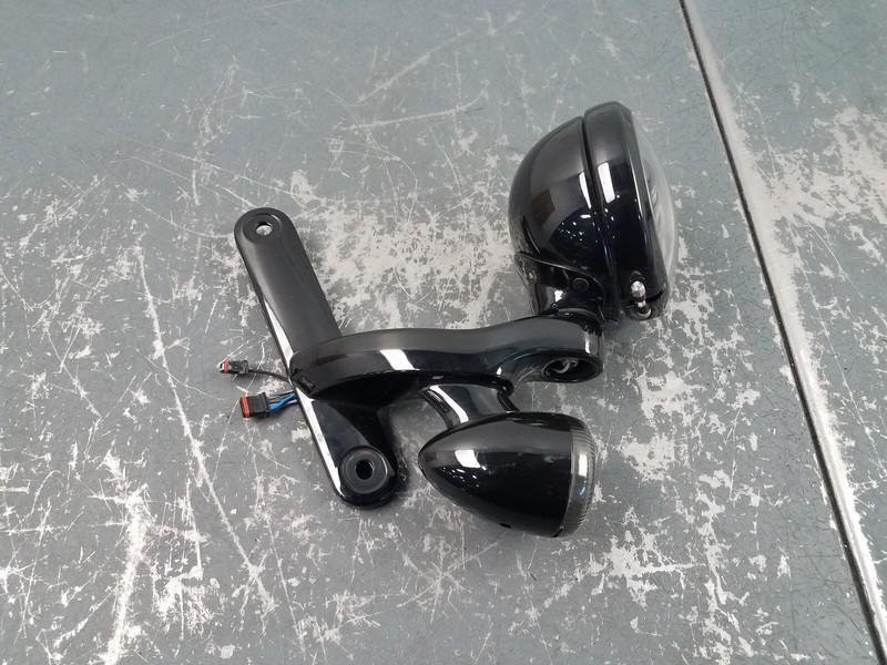 2020 17-23 Harley Davidson CVO Ultra Right LED Spot Light / Bracket#6978 V5