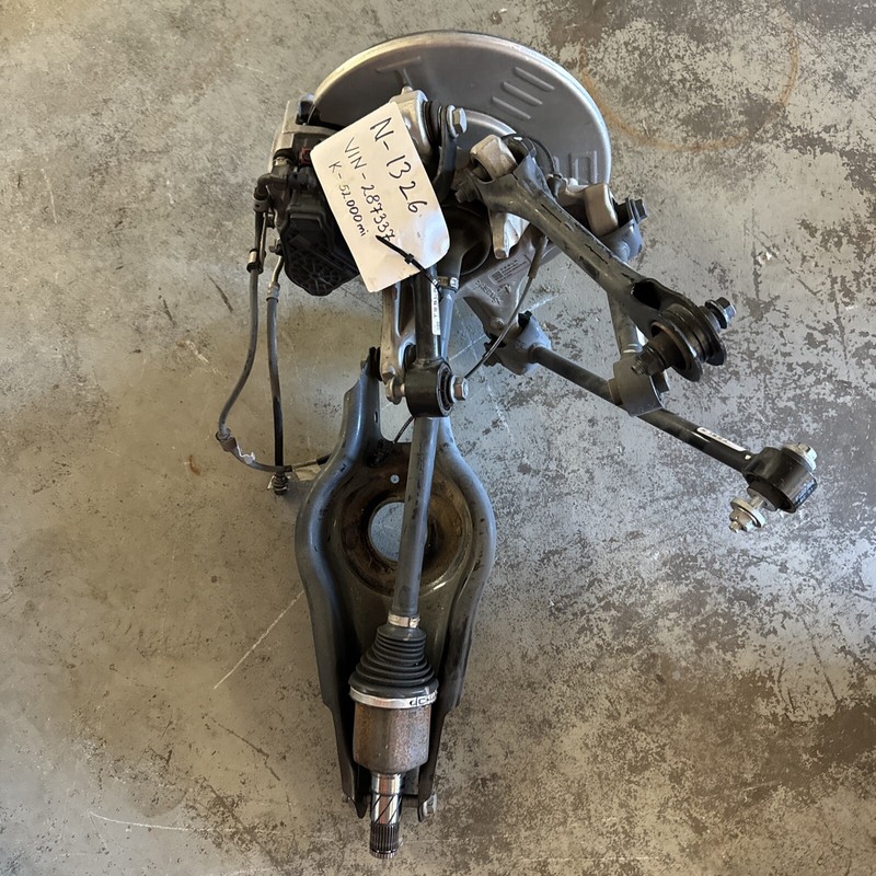 17-23 TESLA MODEL 3 LEFT REAR KNUCKLE W/Caliper+Control arm 1044411-00 1326 S10