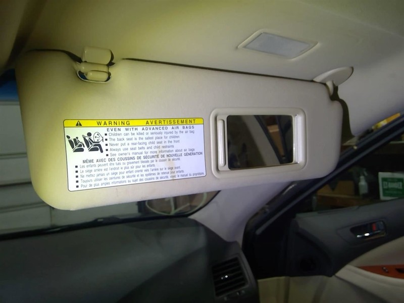 Passenger Sun Visor Illuminated Fits 10-11 LEXUS ES350 1760251