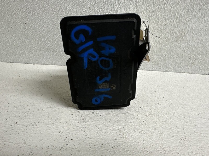 2006 BMW 330i Sdn ABS Anti Lock Brakes Pump Brake Actuator & Modulator