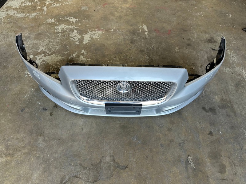 10-15 JAGUAR XJ FRONT BUMPER COVER ASSEMBLY Silver OEM