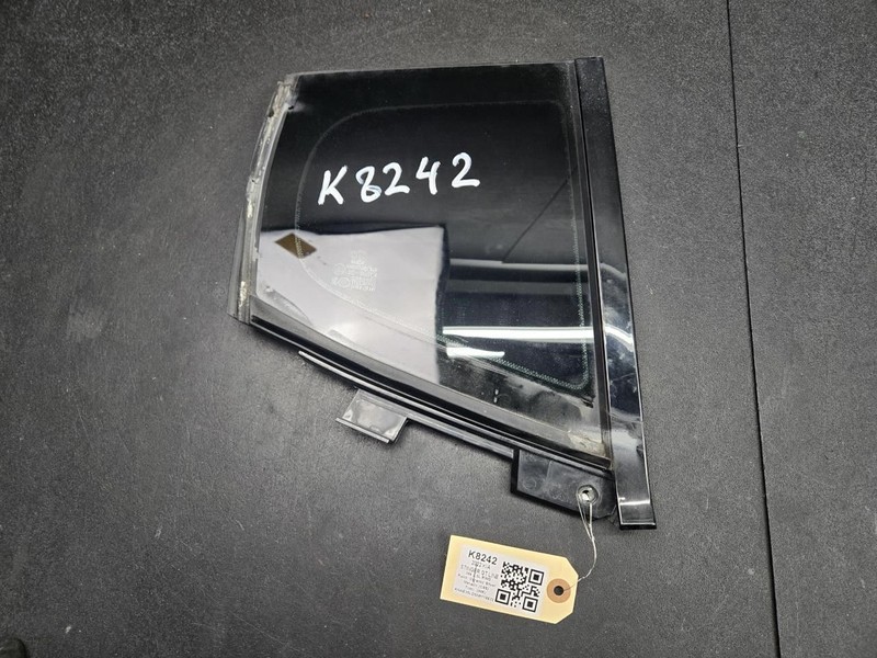 Rear Right Door Vent Window Glass 2022 Kia Stinger 83580-J5010 2018 2019 - 2023