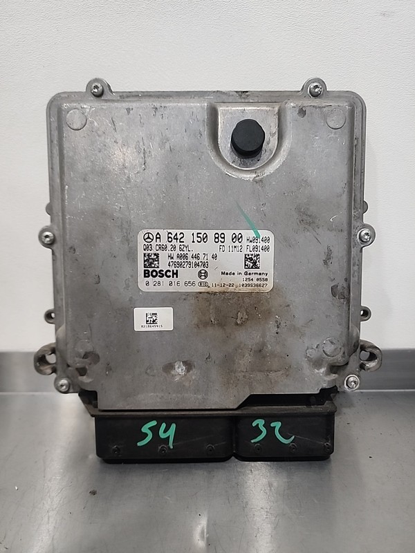 Engine ECM Control Unit 2012 2013 MERCEDES S-CLASS A 642 150 89 00 A6421508900