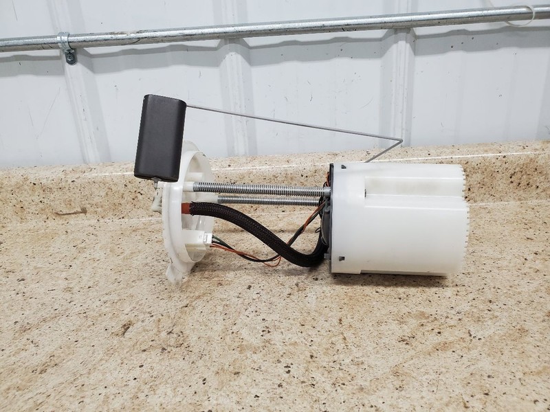 Fuel Pump Assembly 2.5L VIN 7 8th Digit Fits 10-12 ESCAPE 300428