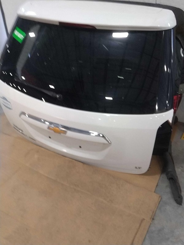 Used Deck Lid fits: 2017 Chevrolet Equinox w/privacy tint glass opt AKO w/rear v