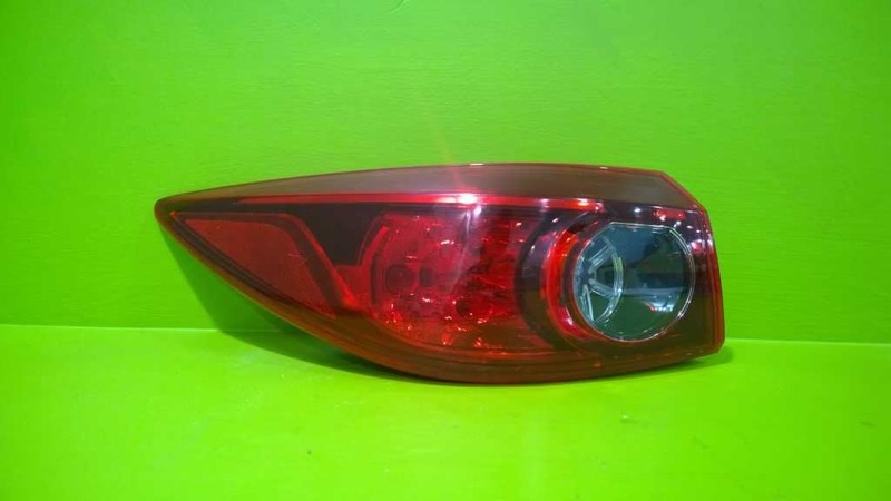 14-18 MAZDA 3 SDN DRIVER LEFT QUARTER TAILLIGHT LAMP INCANDESCENT OEM 3144-81