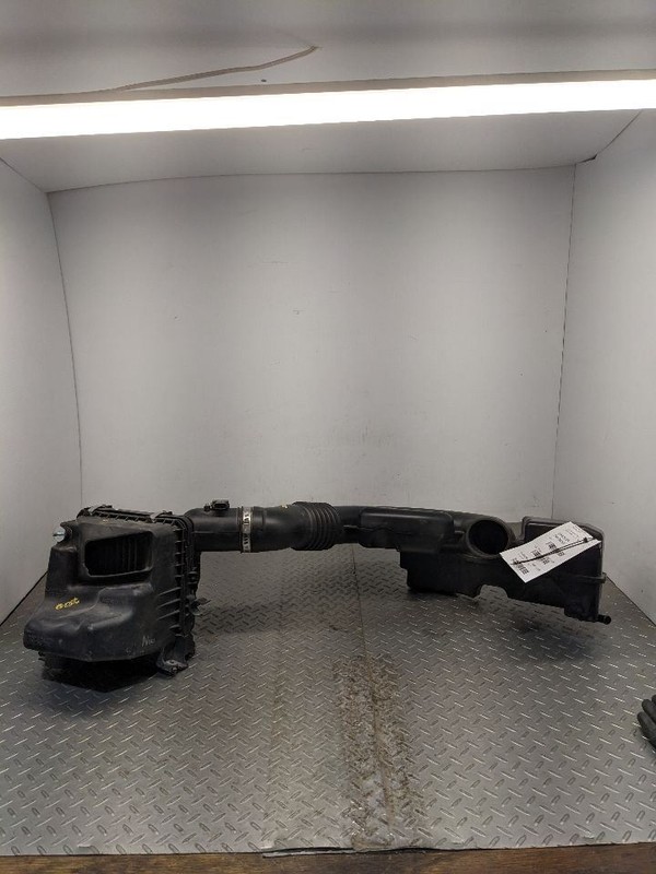 2013-2017 SUBARU XV CROSSTREK Air Cleaner Box W/tube Pzev OEM 1165227