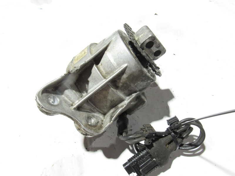 Mercedes E63 S W213 2020 4.0L AWD Right Engine Motor Bracket Mount 18-23 |#3