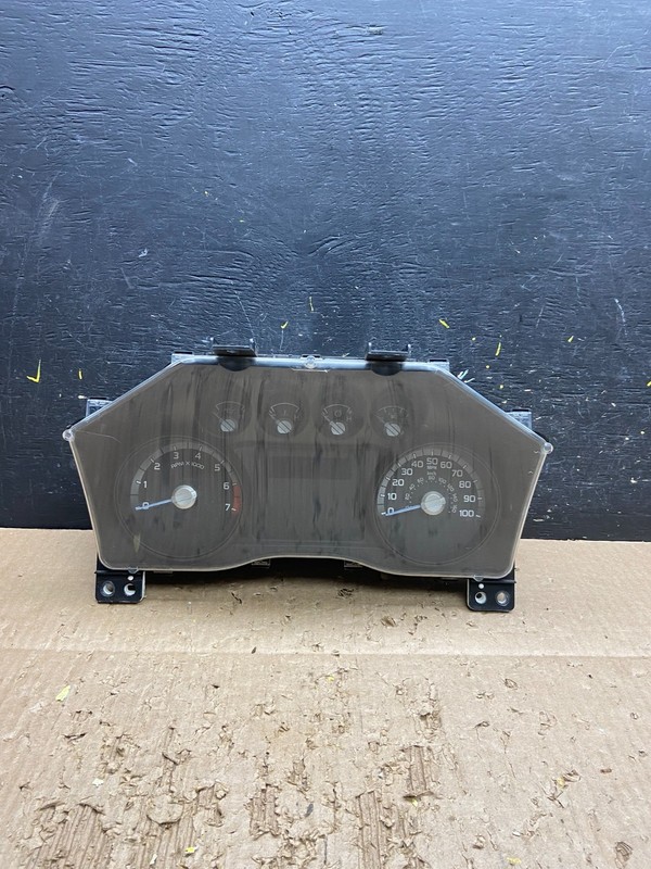2013 Ford F250 F350 Speedometer Cluster Gauge OEM v7847 DG
