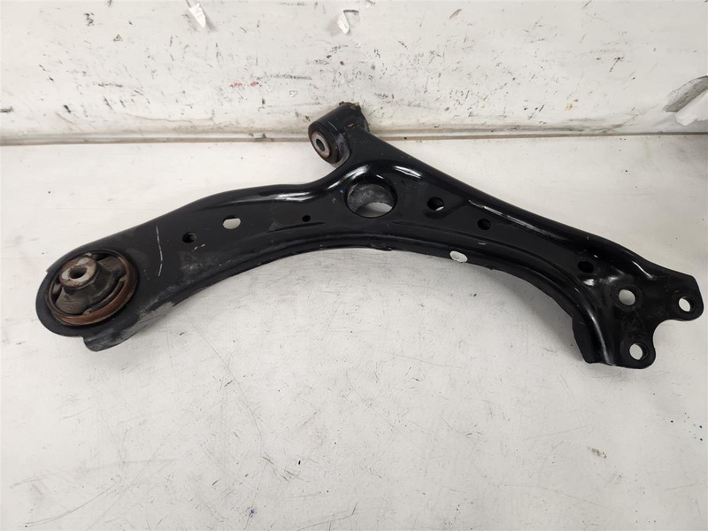 2019-2022 Honda Hr-V Front Passenger Lower Control Arm 51350-T7w-A50 51350T7wa50