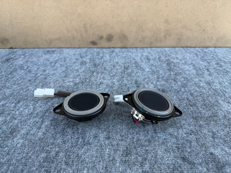 HYUNDAI GENESIS SEDAN & G80 15-20 OEM LEFT AND RIGHT DOOR LEXICON TWEETERS