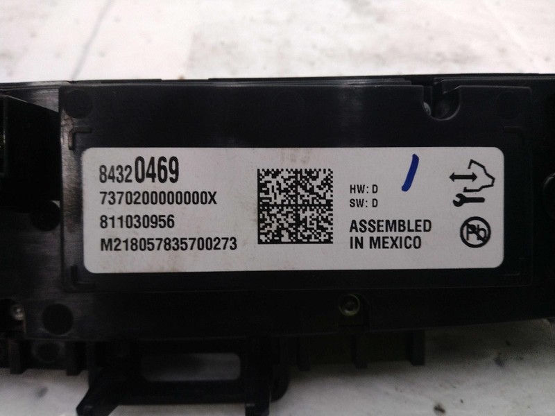 2018 Buick Enclave A/C Selector Switch OEM Grey 84320469 132K Miles