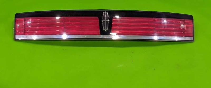 07 08 09 10 MKX CENTER TAILLIGHT LAMP OEM 4070-58