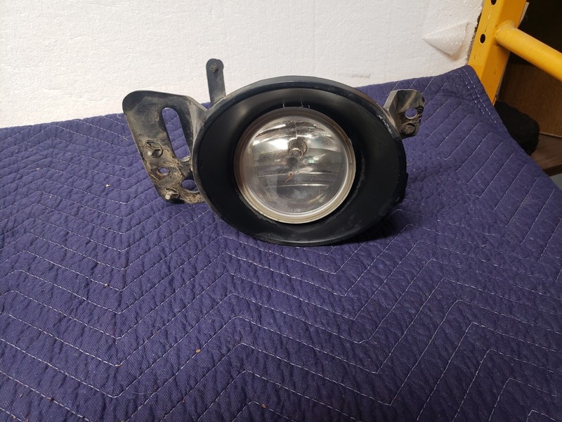 2007 Ford F-150 Fog Light Driver Left Side Bumper Mounted OEM