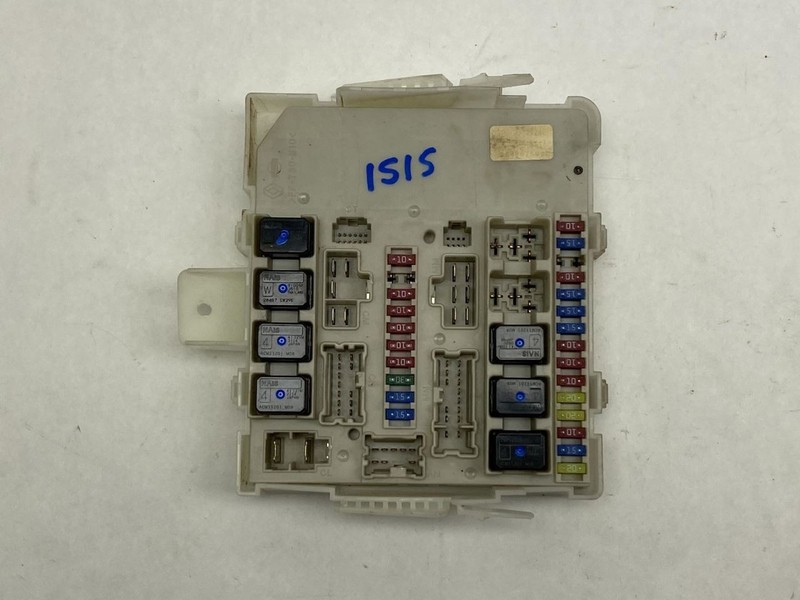 Fuse Relay Junction Box 4.0L AT 4x2 Fits 2005 Nissan Frontier Crew Cab 87136