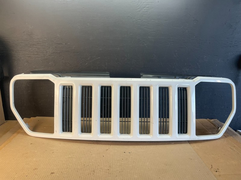 2008 2009 2010 2011 2012 Jeep Liberty Front UpperGrill Grille OEM AE3473 DG