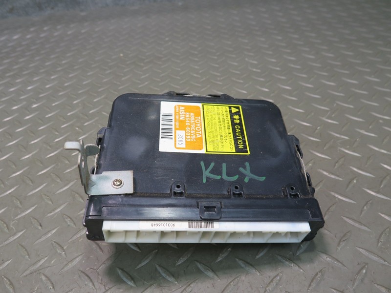 2003-2005 LEXUS UZJ100L LX470 ABS VSC TRACTION SKID STABILITY CONTROL MODULE