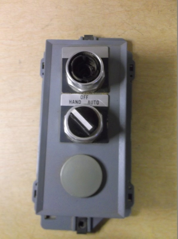 Allen Bradley Operator Switch Assembly w/ Enclosure 800T-12 *FREE SHIPPING*