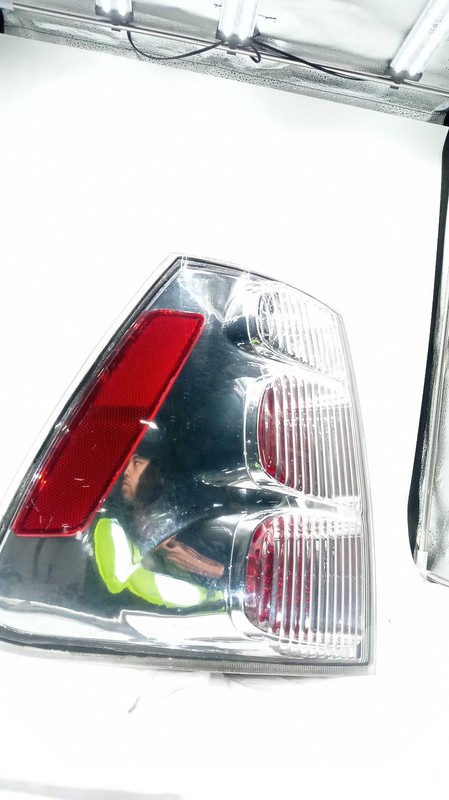 2009 Chevrolet Equinox Left Tail Light Assembly Grey 72000 Miles Used