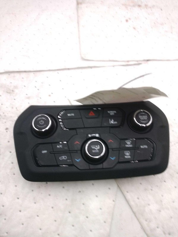 2022 Jeep Renegade A/C Selector Switch OEM Control Panel 25K Miles NJ25-25796