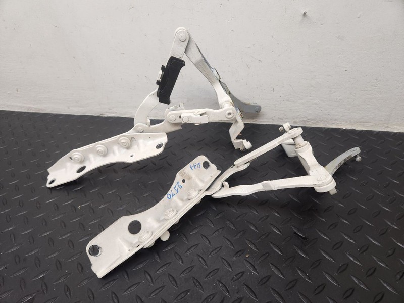 07-13 Mercedes-Benz S-Class Hood Hinges Pair White OEM 2218800328