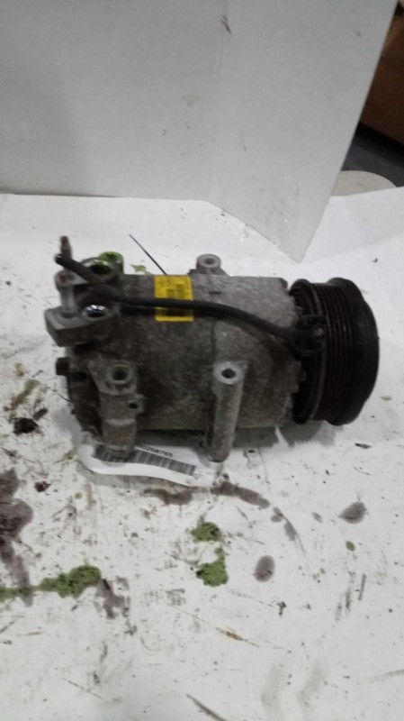2015 Ford Fiesta A/C Compressor OEM AV1119D629BA 114K Miles Black