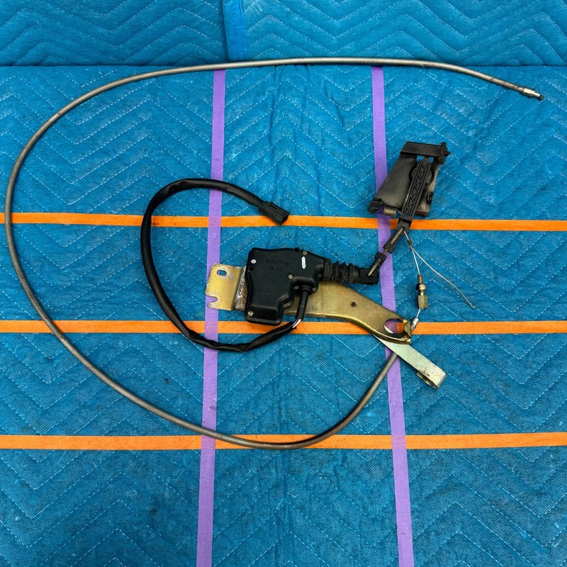 87–91 Volvo 780 Bertone Trunk And Fuel Door Release Cable With Vacuum Actuator